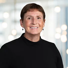 Headshot of Lisa Pierce Reisz