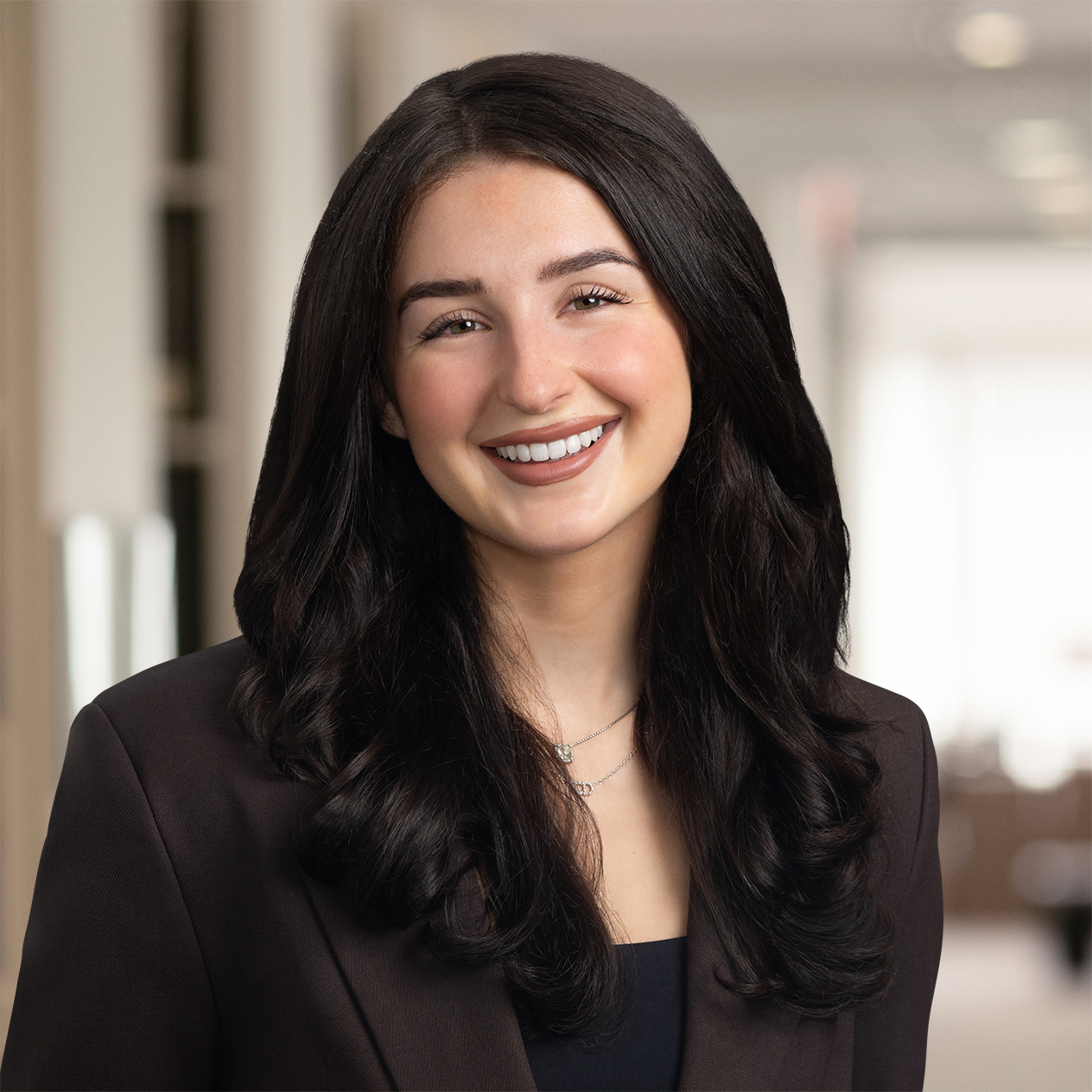 Headshot of Julia Thayer